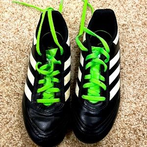 Boys soccer cleats